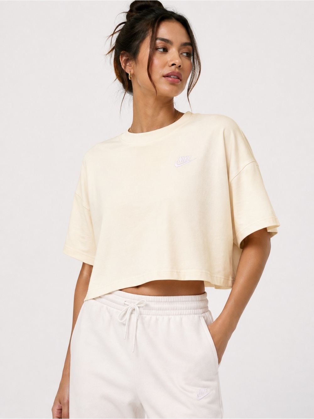 Nike Women’s Oversized Cropped T-Shirt Cream Pale Yellow Large
